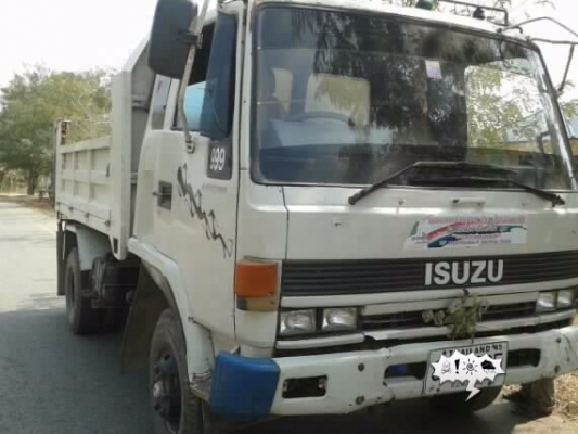 ISUZU ROCKY 175 HP 6BG1 หกล้อดั๊มพ์ ช่วงล่างใหญ่ยาง 8.25 ขอบ 16 คัชซีสวยไม่มีดาม เครื่องแรงดีไม่เยิ้ม ภายในเก๋งคอนโซลครบพร้อม พวงมาลัยเพาเวอร์ เบรคทริ๊ปฟี้ครบครัน กระบะดั๊มพ์เหล็ก 6 ตันยาว 3.60 เมตรสภาพสวยไม่มีผุ เอกสารทะเบียนครบพร้อมโอน ราคาต่อรองได้ครับ