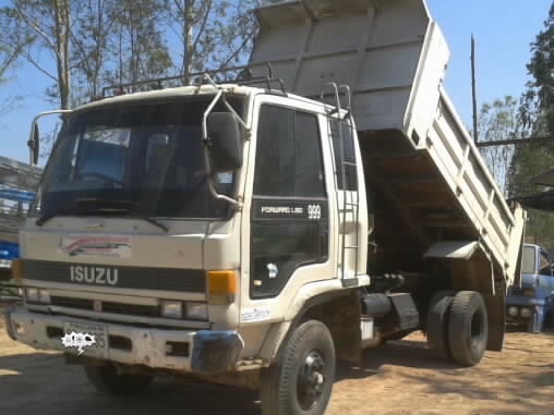 ISUZU ROCKY 175 HP 6BG1 หกล้อดั๊มพ์ ช่วงล่างใหญ่ยาง 8.25 ขอบ 16 คัชซีสวยไม่มีดาม เครื่องแรงดีไม่เยิ้ม ภายในเก๋งคอนโซลครบพร้อม พวงมาลัยเพาเวอร์ เบรคทริ๊ปฟี้ครบครัน กระบะดั๊มพ์เหล็ก 6 ตันยาว 3.60 เมตรสภาพสวยไม่มีผุ เอกสารทะเบียนครบพร้อมโอน ราคาต่อรองได้ครับ