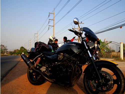 kawazaki zephyr 750 ทะเบียน แท้ กทม. พร้อมโอน เครื่อง อินนา