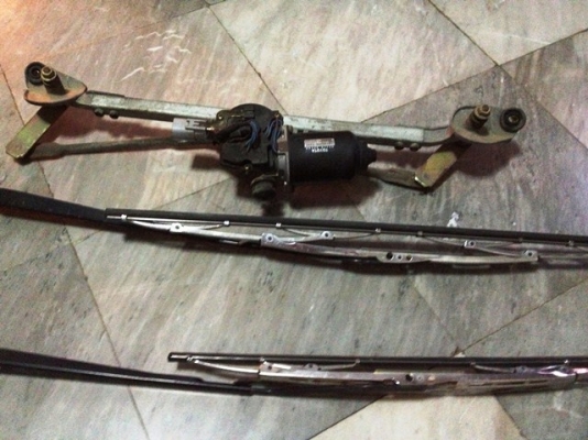 ชุดที่ปัดน้ำฝน Toyota altis 2005