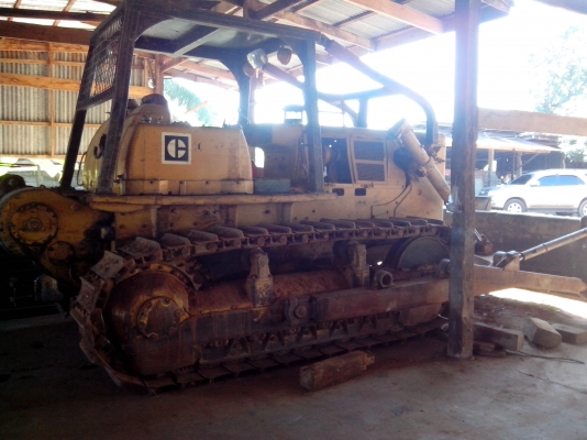 รถแทรกเตอร Cat D7F