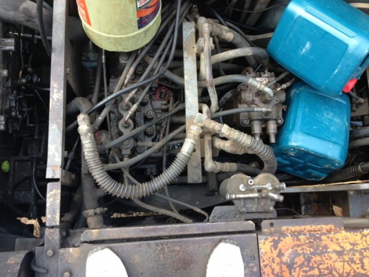 รถแบคโฮ  HITACHI  200 - 3     สนใจติดต่อ 081 - 6079515