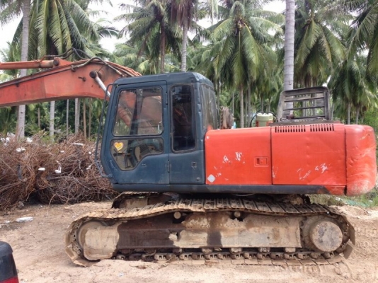 รถแบคโฮ  HITACHI  200 - 3     สนใจติดต่อ 081 - 6079515