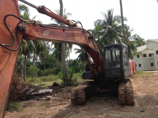 รถแบคโฮ  HITACHI  200 - 3     สนใจติดต่อ 081 - 6079515