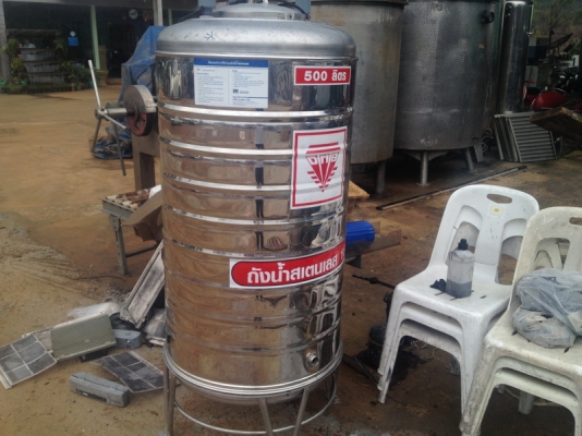 ขายถังน้ำสแตนเลสขนาด 500 ลิตร 2 ใบ สภาพสวย พร้อมใช้งาน