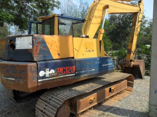 Komatsu PC120-3