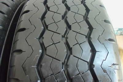 205/70/15 BRIDGESTONE R623 หนึ่งคู่ ราคา 1,000
