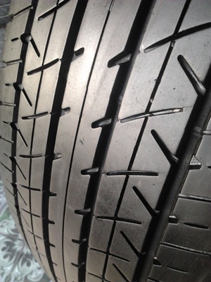 ขายยาง215/60/16 ปี 11/3+10/1  BRIDESTONE  TURANZA ER 33    1  ชุด