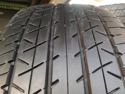 ขายยาง215/60/16 ปี 11/3+10/1  BRIDESTONE  TURANZA ER 33    1  ชุด