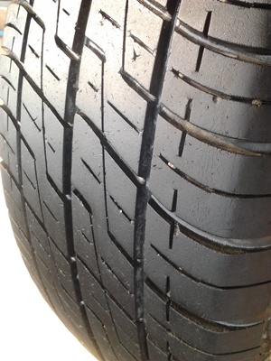 ขายยาง215/65/15 ปี 1210 BRIDGESTON LEO 627 1 คู่ ขายยาง215/65/15 ปี 1210 BRIDGESTON LEO 627 1 คู่