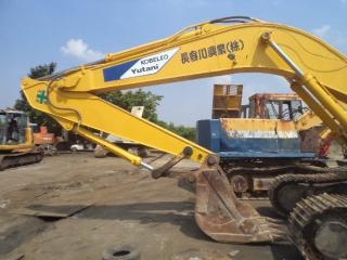 ขายKOBELCO SK 200M3 สภาพสวยพร้อมใช้ เก่านอกมา ติดต่อได้ที่คุณอ๊อฟ พิจิตร 086-737-9991