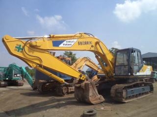 ขายKOBELCO SK 200M3 สภาพสวยพร้อมใช้ เก่านอกมา ติดต่อได้ที่คุณอ๊อฟ พิจิตร 086-737-9991
