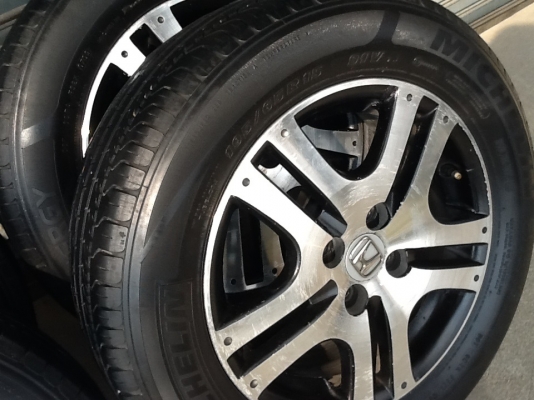 ขายล้อเดิม Honda 4รู100 ขอบ15 พร้อมยาง 195/65/15 ปี09