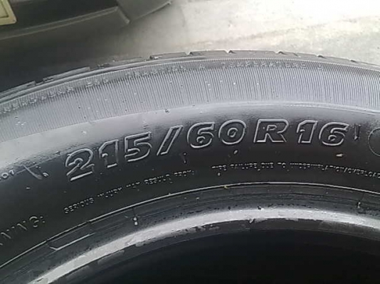 MICHELINยาง 215/60R16 สภาพดี มีสี่เส้น บางกะปิ กรุงเทพ
