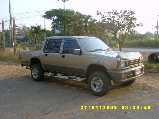 ขายรถยนต์นั่ง 4 ประตู มิตซูบิชิ ดีเซล 2500 cc ไซโคลน แอร์โรบอดี้ 4 ประตู ไม่ชน มือเดียว เดิมๆ รถบ้านแท้ๆ