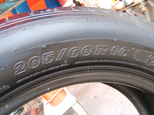 ขายยาง MICHELIN 205/60R16สวยๆ