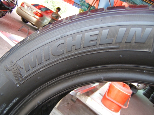 ขายยาง MICHELIN 205/60R16สวยๆ