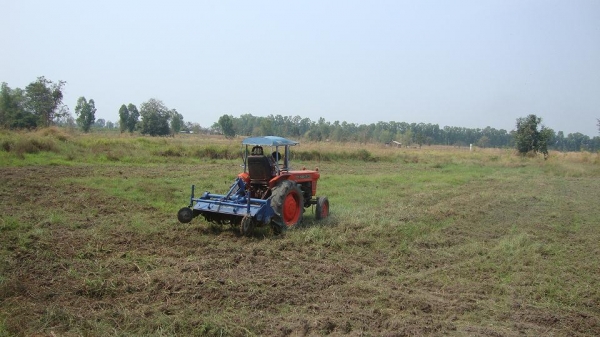 ขายรถไถ KUBOTA  L280   ลดเหลือ 40000 ฟิตเครื่องแล้วเปลี่ยน แหวน ปลอก ลูกสูบ เชคปั้ม เปลี่ยนหัวฉีด ฟิตเกียร์เปลี่ยนลูกปืนประคลองเกียร์ เปลี่ยนเฟืองท้ายใหม่ ทำทั้งคัน หมดไป 45,000 บาท ขายตัวรถเพียง 70,000 บาท  ลดเหลือ 60000  ด่วน ดูรถ ที่กำแพงเพชร