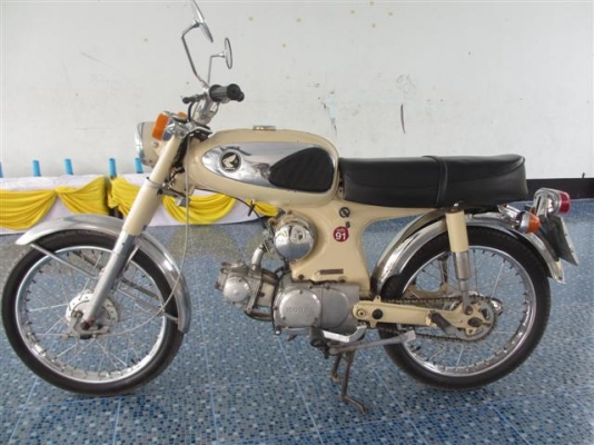 ขาย HONDA S90 เครื่องเดิมๆคลาสิคมีเล่มทะเบียน+ชุดโอนภาษีเต็ม ก.พ. 57 (จัดส่งได้)