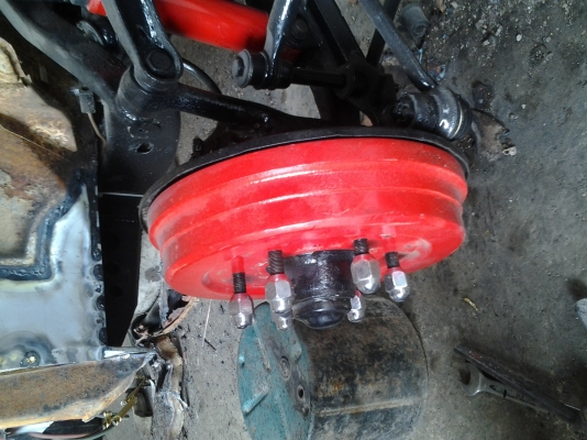 ขายชุดดั้มเบรคหน้าdatsun620สวยๆ 3800