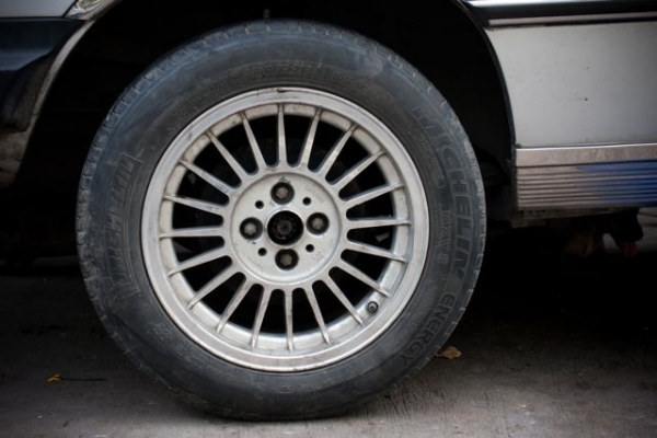 *** ลดราคา BMW E21 2ประตู Retro เกียร์ออโต้+แก๊สLPG ***