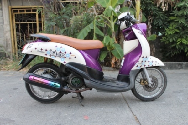 ขาย YAMAHA มีโอ แปลงเป็นฟีโน่ สภาพสวย พร้อมใช้ เครื่องดีเดิมๆ ไม่เคยแกะ เฟื่องท้ายไม่หอน  ชุดสีสวย ทะเบียนพร้อมโอน