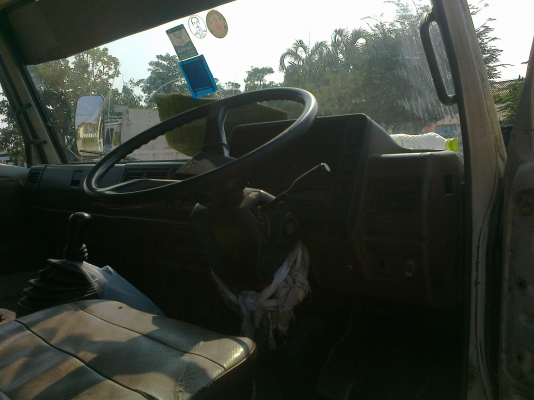 ขายด่วน KM779 เครื่อง WO4D 117 แรง ยาว 5.30 เมตร