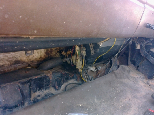 ขายด่วน KM779 เครื่อง WO4D 117 แรง ยาว 5.30 เมตร