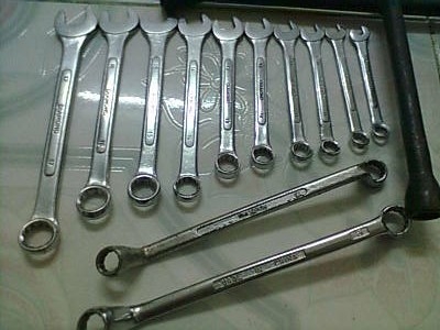 ชุดเคริ่องมือกากบาท สภาพพร้อมใช้