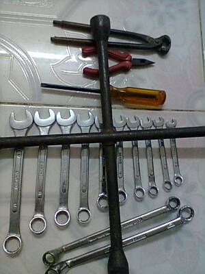 ชุดเคริ่องมือกากบาท สภาพพร้อมใช้