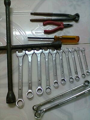 ชุดเคริ่องมือกากบาท สภาพพร้อมใช้