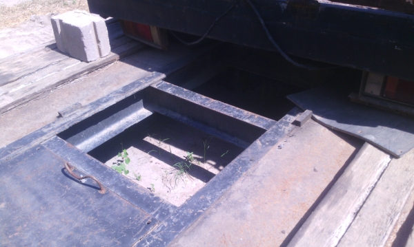 แพ 10 ล้อ ขึ้นแบคโฮ 200