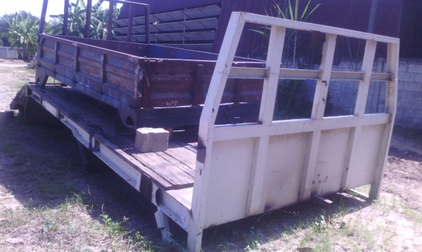 แพ 10 ล้อ ขึ้นแบคโฮ 200