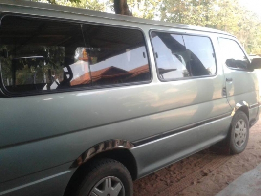 ขายรถตู้ TOYOTAหัวจรวจ ปี41เครื่องดี แชชซีสวยเอกสารเล่ม สภาพพร้อมใช้งานเอกสารเล่มทะเบียนพร้อมโอน แอร์เย็น พ.เพาเวอร์