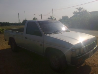 ขายรถNISSUN  BIG .  M ปี94เครื่องฝาแดง2500 พร้อมใช้ทะเบียนพร้อมโอนสนใจ0810076640