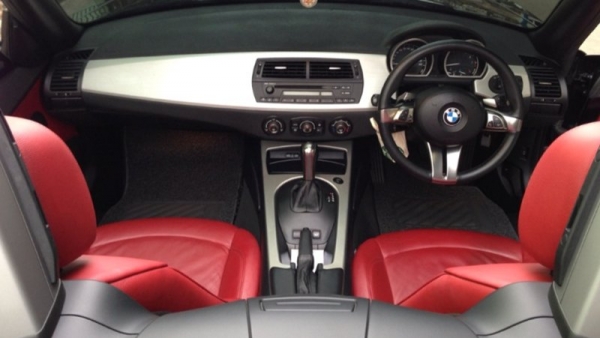 ต้องการขาย BMW Z4 2.5 SI ปี 2006 1,9xx,xxx บาท ต้องการขาย BMW Z4 2.5 SI ปี 2006 1,9xx,xxx บาท