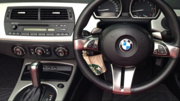 ต้องการขาย BMW Z4 2.5 SI ปี 2006 1,9xx,xxx บาท ต้องการขาย BMW Z4 2.5 SI ปี 2006 1,9xx,xxx บาท