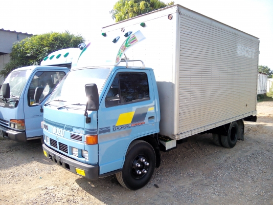6 ล้อกลาง  *ตู้แห้ง*  ISUZU  NKR  110  แรงม้า  *ยาว 4.30 ม.*  รถสวยเดิม+สวยจริง+สภาพพร้อมใช้งาน  * มีเล่มพร้อมโอน
