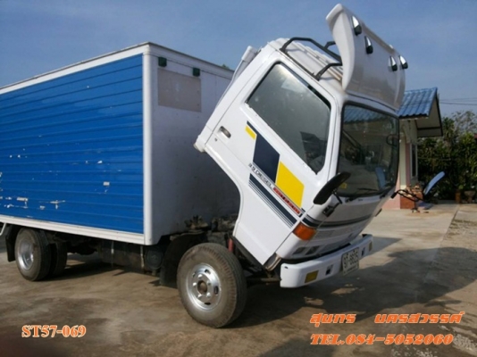 ขายด่วน รถบรรทุก 6 ล้อ ISUZU NPR 110 แรง ตู้แห้ง 3 บาน สภาพสวยพร้อมใช้ ราคาสุดคุ้ม