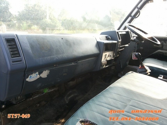 ขายด่วน รถบรรทุก 6 ล้อ ISUZU NPR 110 แรง ตู้แห้ง 3 บาน สภาพสวยพร้อมใช้ ราคาสุดคุ้ม