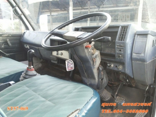 ขายด่วน รถบรรทุก 6 ล้อ ISUZU NPR 110 แรง ตู้แห้ง 3 บาน สภาพสวยพร้อมใช้ ราคาสุดคุ้ม