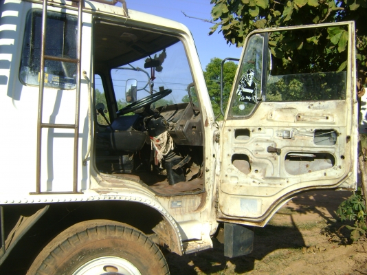 ้HINO F17  เครื่อง EH 700   168 แรง  ราคา  410,000 บาท