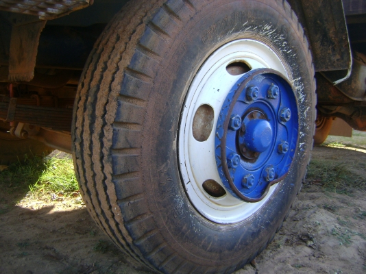 ้HINO F17  เครื่อง EH 700   168 แรง  ราคา  410,000 บาท