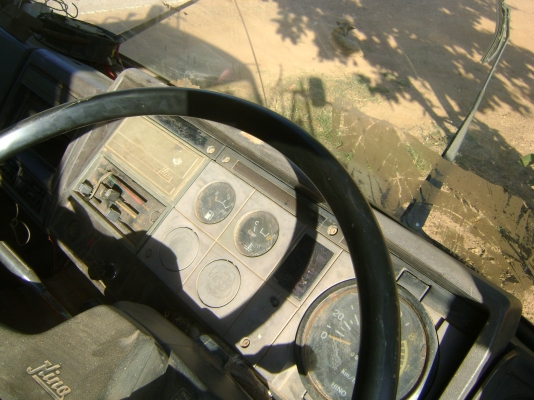 ้HINO F17  เครื่อง EH 700   168 แรง  ราคา  410,000 บาท