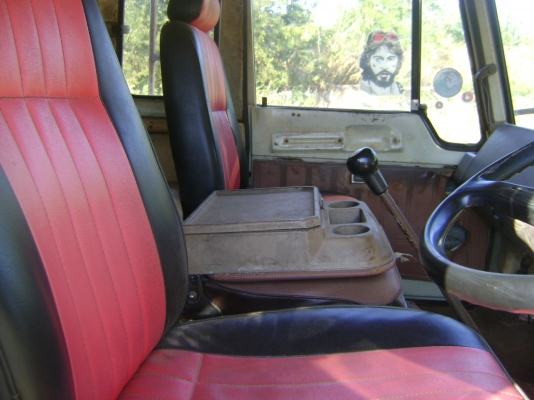 ้HINO F17  เครื่อง EH 700   168 แรง  ราคา  410,000 บาท