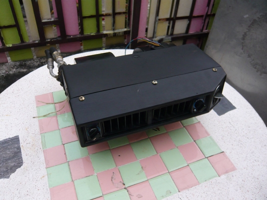 ขายตู้แอร์แขวนฟอมูล่าหน้าปรับได้แบบสองช่อง 1250 บาท