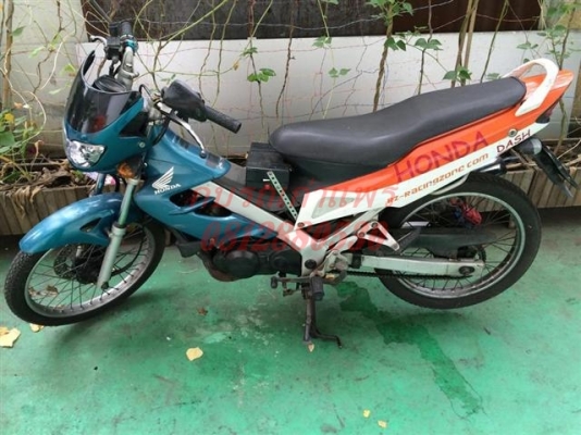 ฝากขายแดชตูดแหลมทะเบียนพร้อมโอนภาษีขาด 2 ปียังต่อได้รถเดิมเครื่องดีแน่นๆ ขาย 8900 บาท