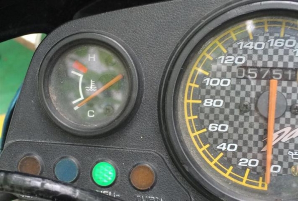 ฝากขายแดชตูดแหลมทะเบียนพร้อมโอนภาษีขาด 2 ปียังต่อได้รถเดิมเครื่องดีแน่นๆ ขาย 8900 บาท