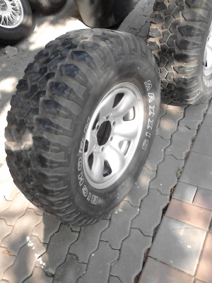 265/75R16 MAXXIS BIGHORN  ชุด 4 ล้อ พร้อมกะทะ 6 รู   TEL.081-427-3941