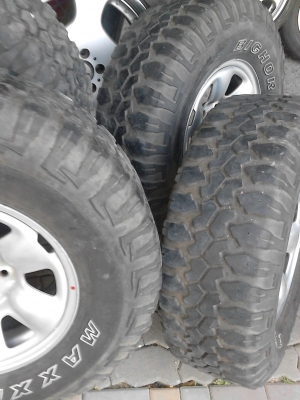 265/75R16 MAXXIS BIGHORN  ชุด 4 ล้อ พร้อมกะทะ 6 รู   TEL.081-427-3941